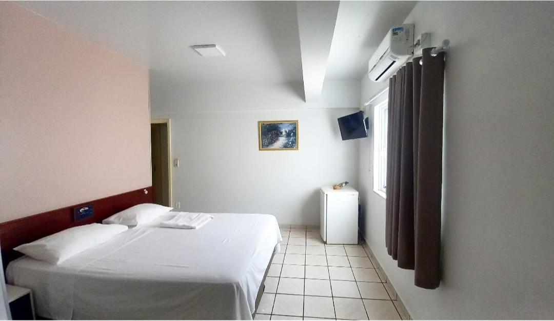 Alpha Ville Hotel Assis Exterior foto
