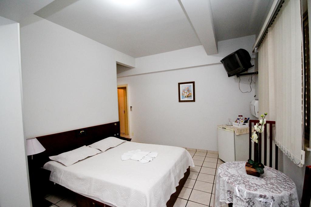 Alpha Ville Hotel Assis Cameră foto
