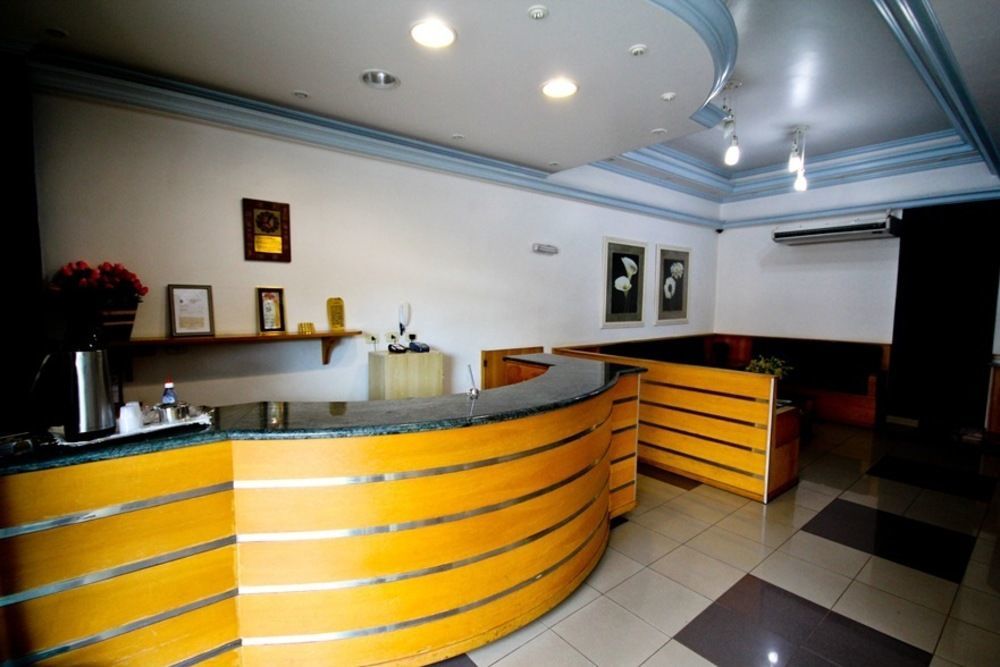 Alpha Ville Hotel Assis Exterior foto