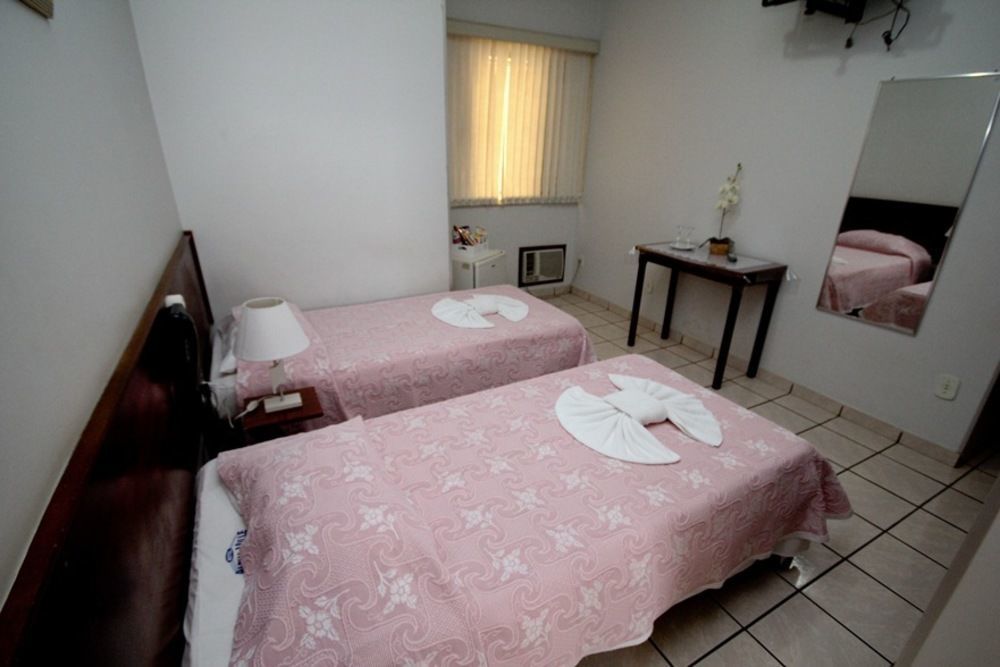 Alpha Ville Hotel Assis Exterior foto
